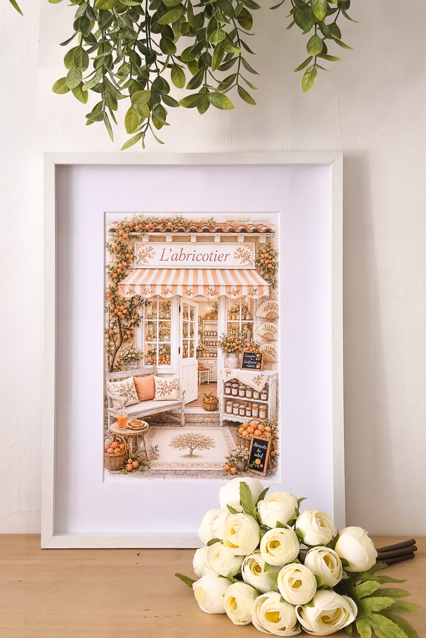Affiche illustrée A4 vitrine boutique L'abricotier mise en situation. Impression hd sur carton 200g