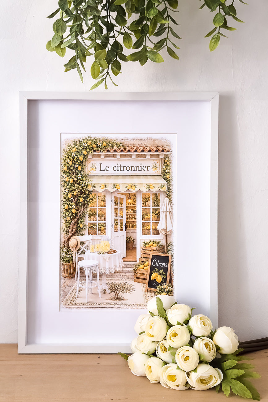 Affiche A4 illustrée boutique Le Citronnier mise en situation. impression 200g sur papier carton 200g