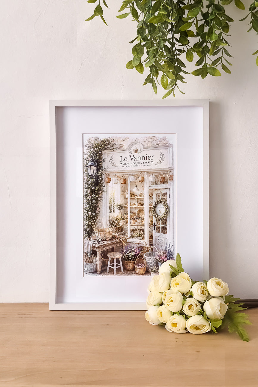Affiche format A4 d'une vitrine d'un atelier de vannerie mise en situation. Impression HD sur carton 200 g.